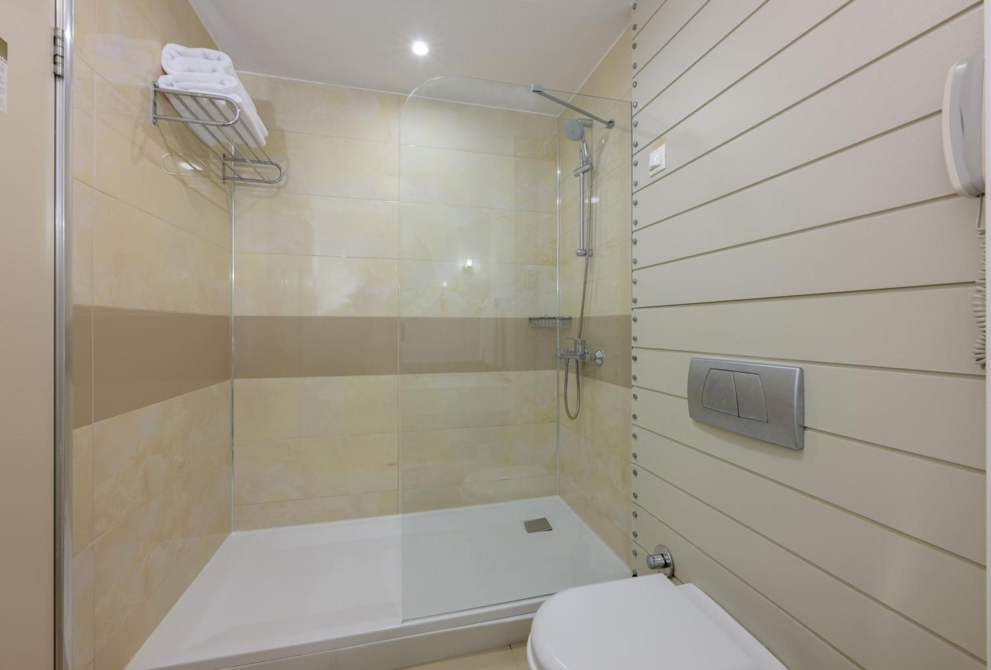 Deluxe Double or Twin Room with Sea View