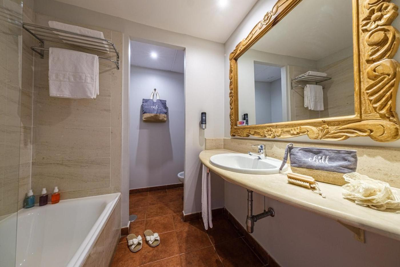 Suite Júnior (2 Adultos + 2 Crianças)