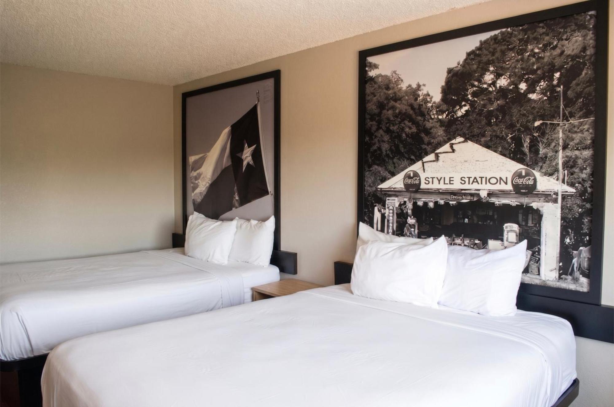 Double Room with Two Double Beds - Smoking