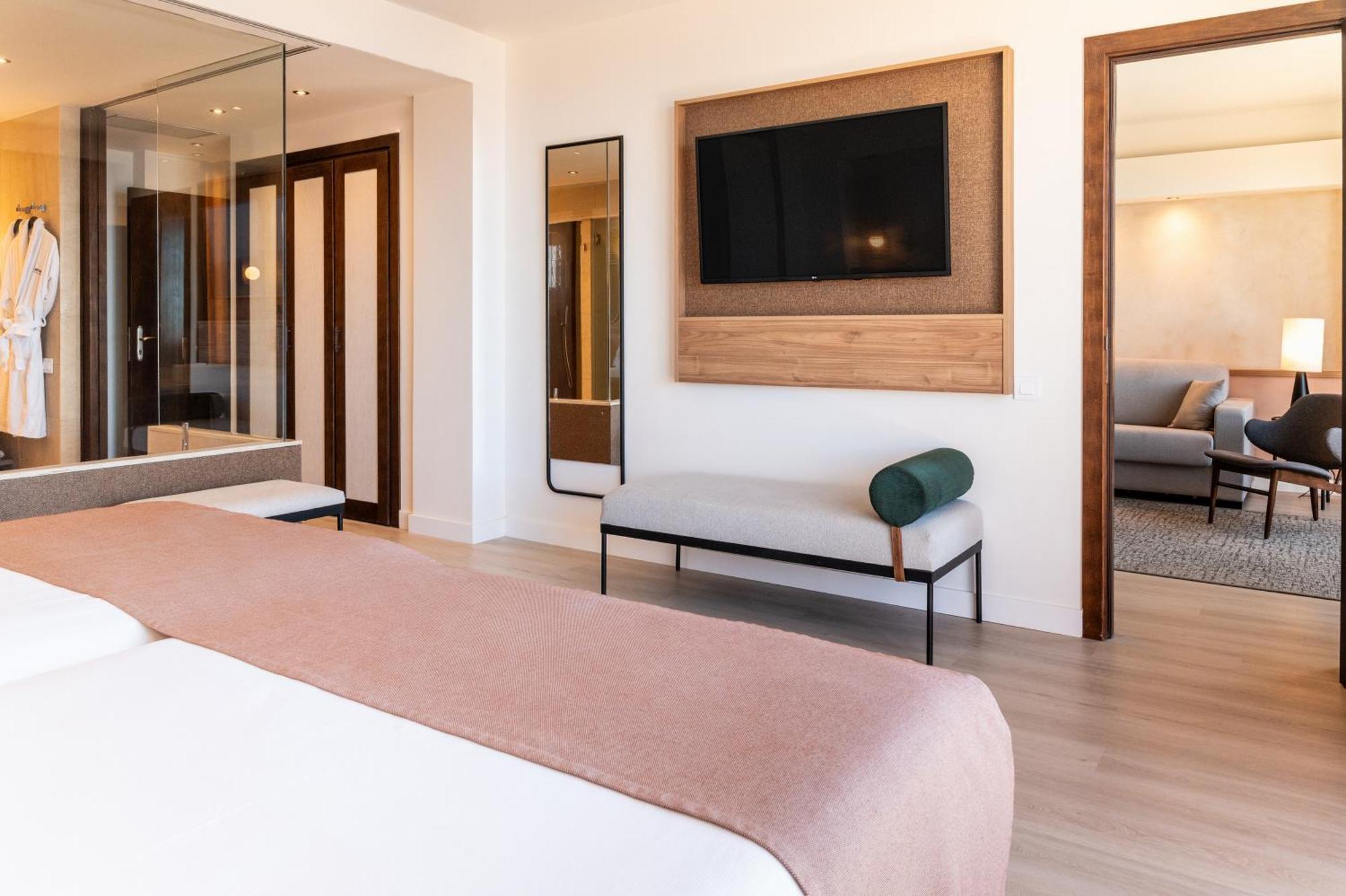 Deluxe Suite Sea View