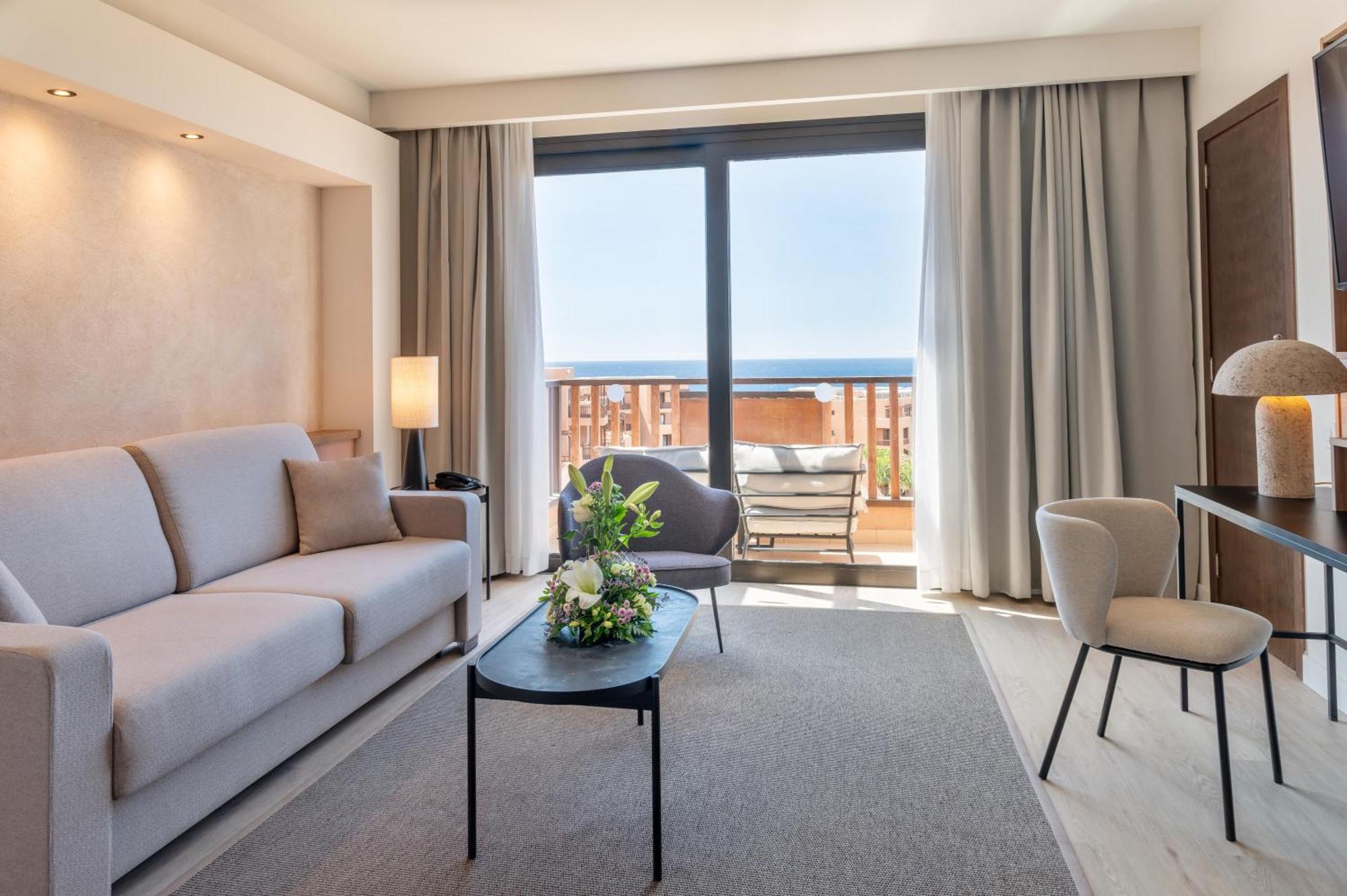 Deluxe Suite Sea View