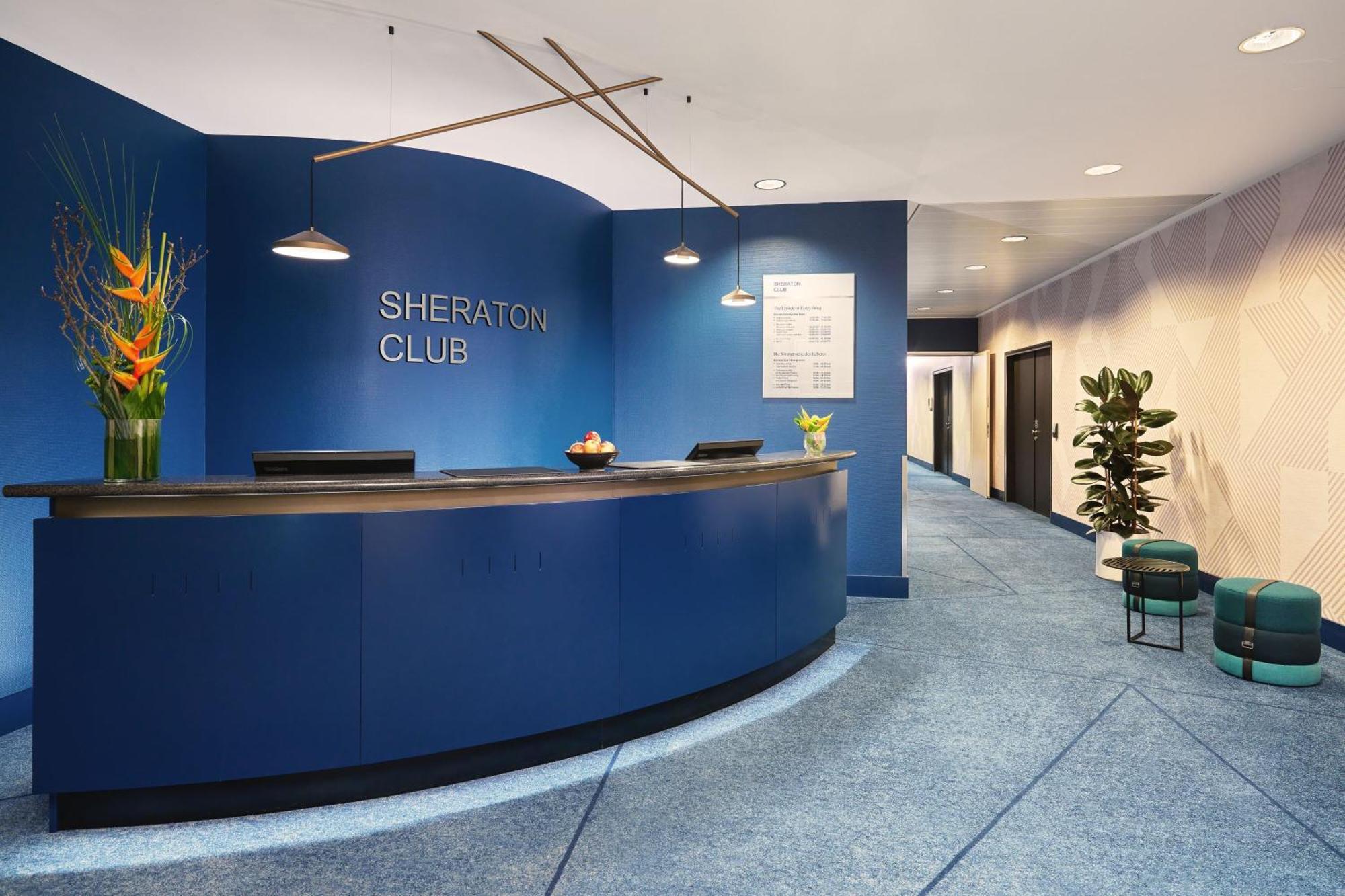 Sheraton Club Room, Club lounge access, Guest room, 1 King or 1 Queen