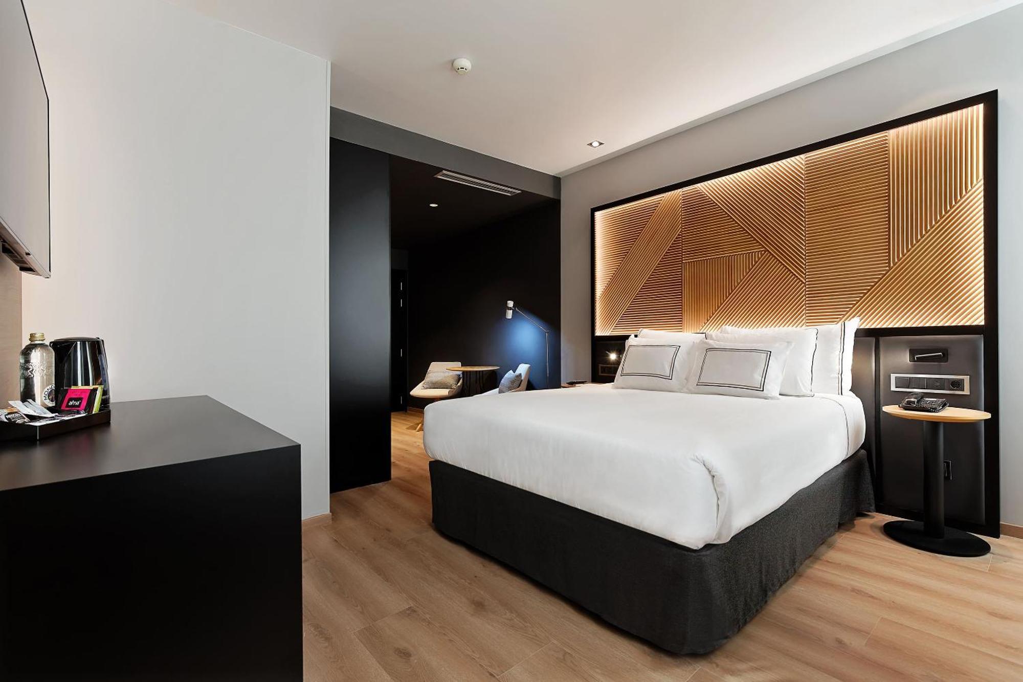Quarto Queen Melia
