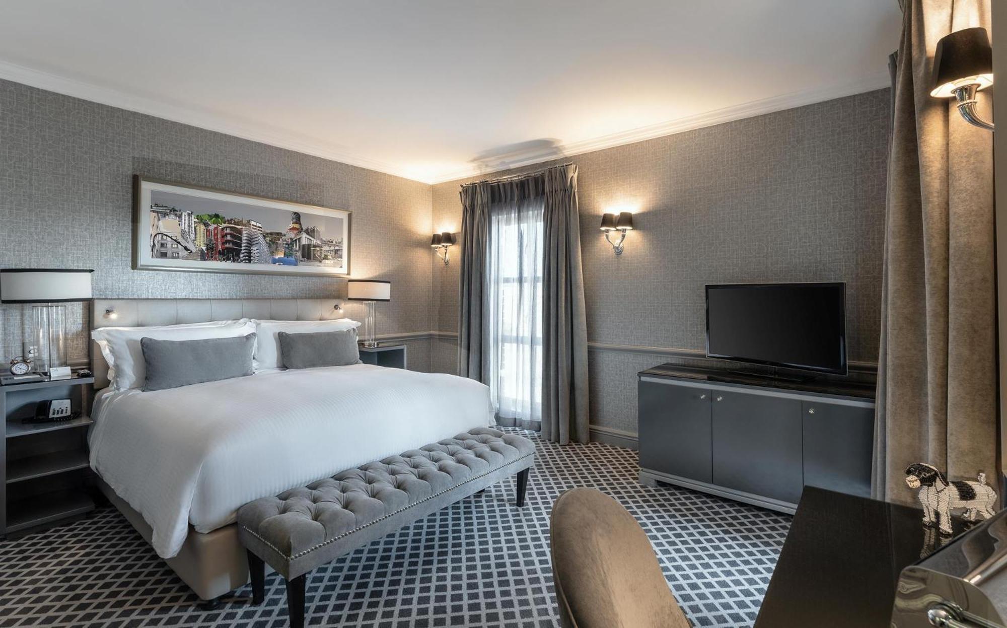 Luxury Suite