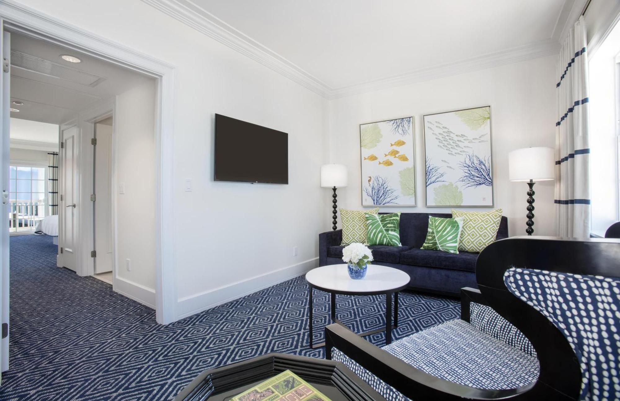 King Suite Balcony Partial Ocean View