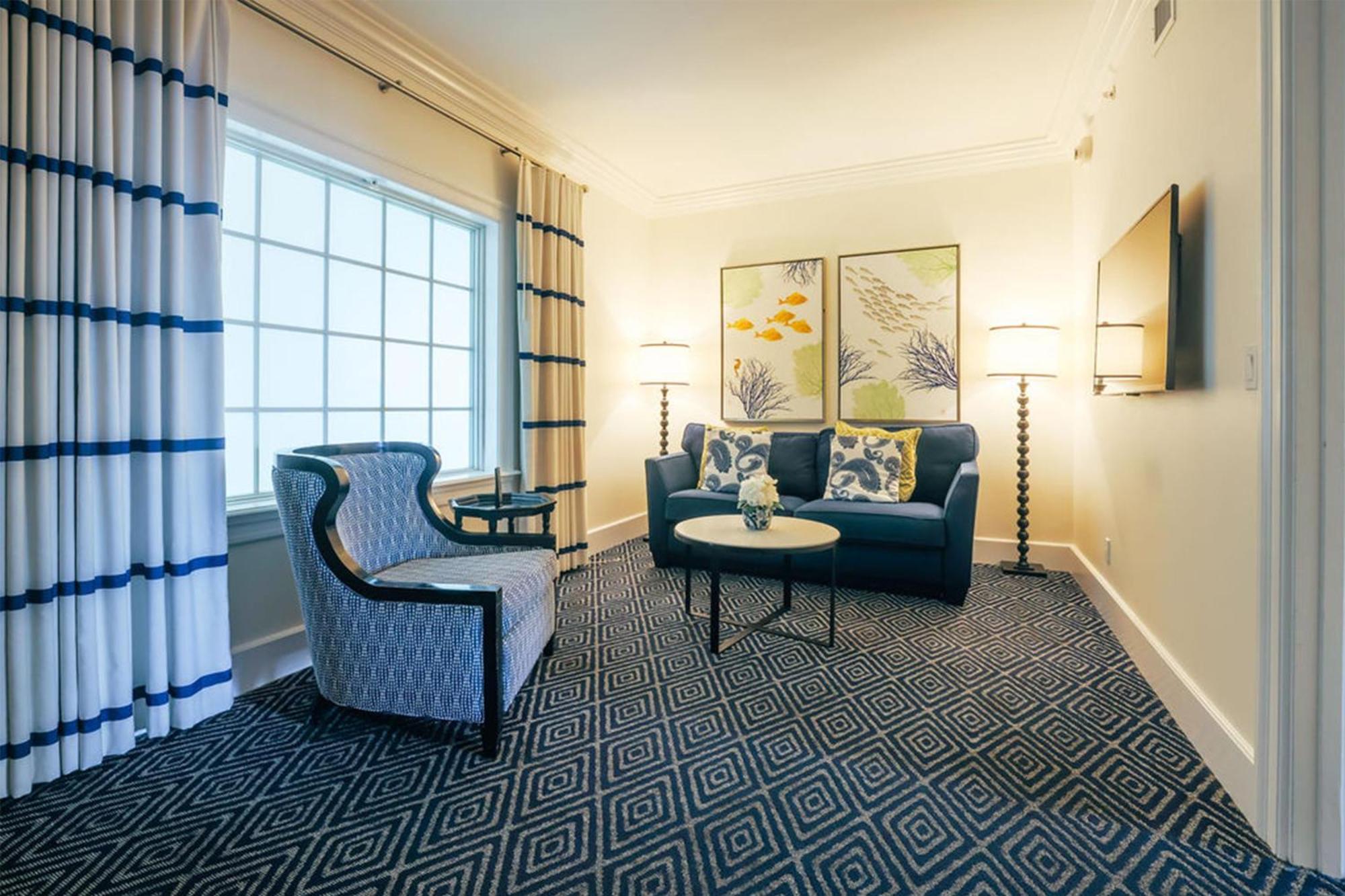 King Suite Balcony Partial Ocean View