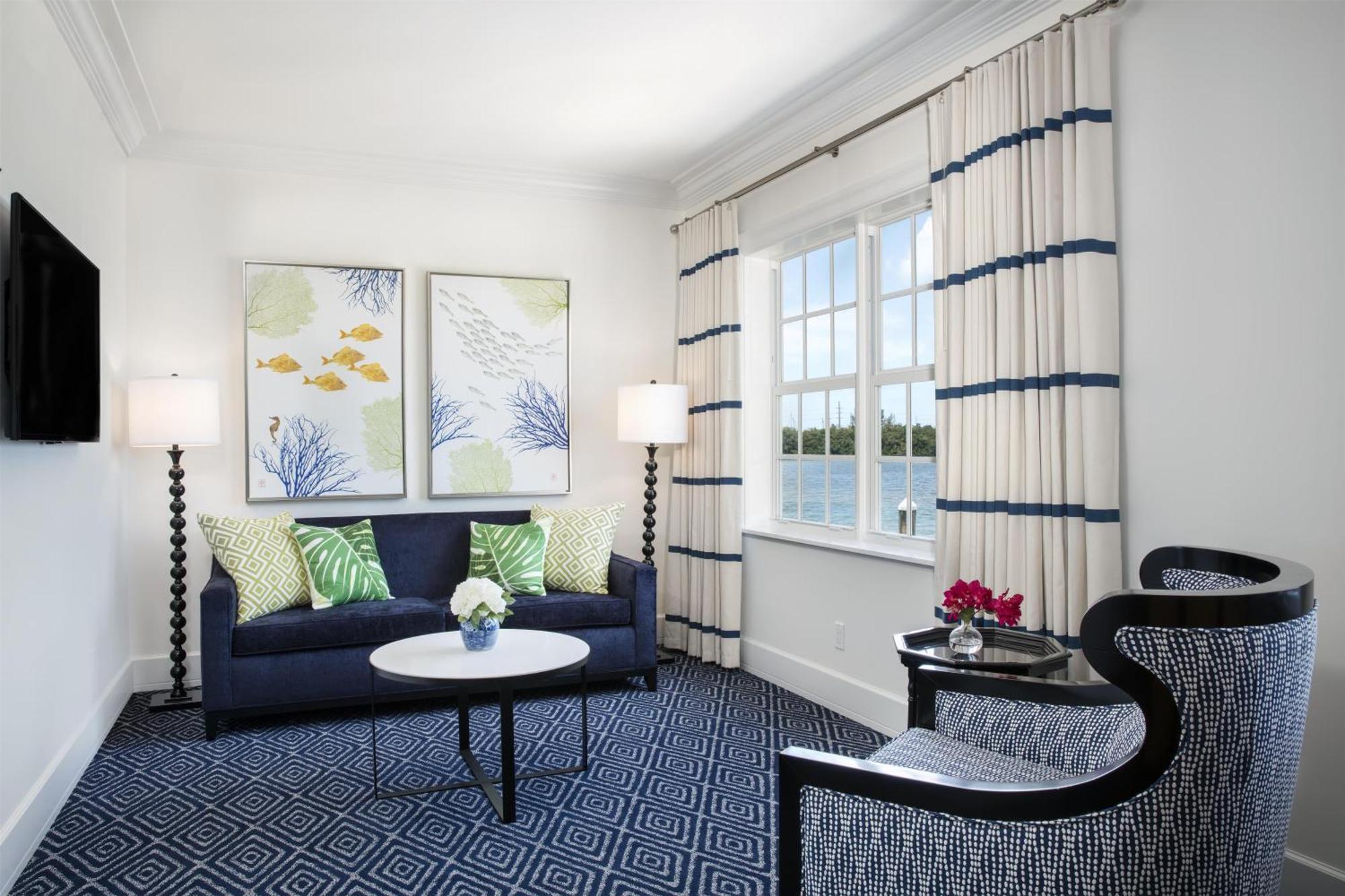 King Suite Balcony Partial Ocean View
