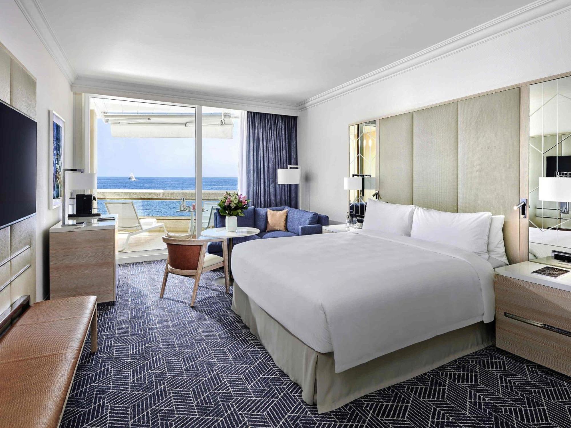 Deluxe King Room Sea View