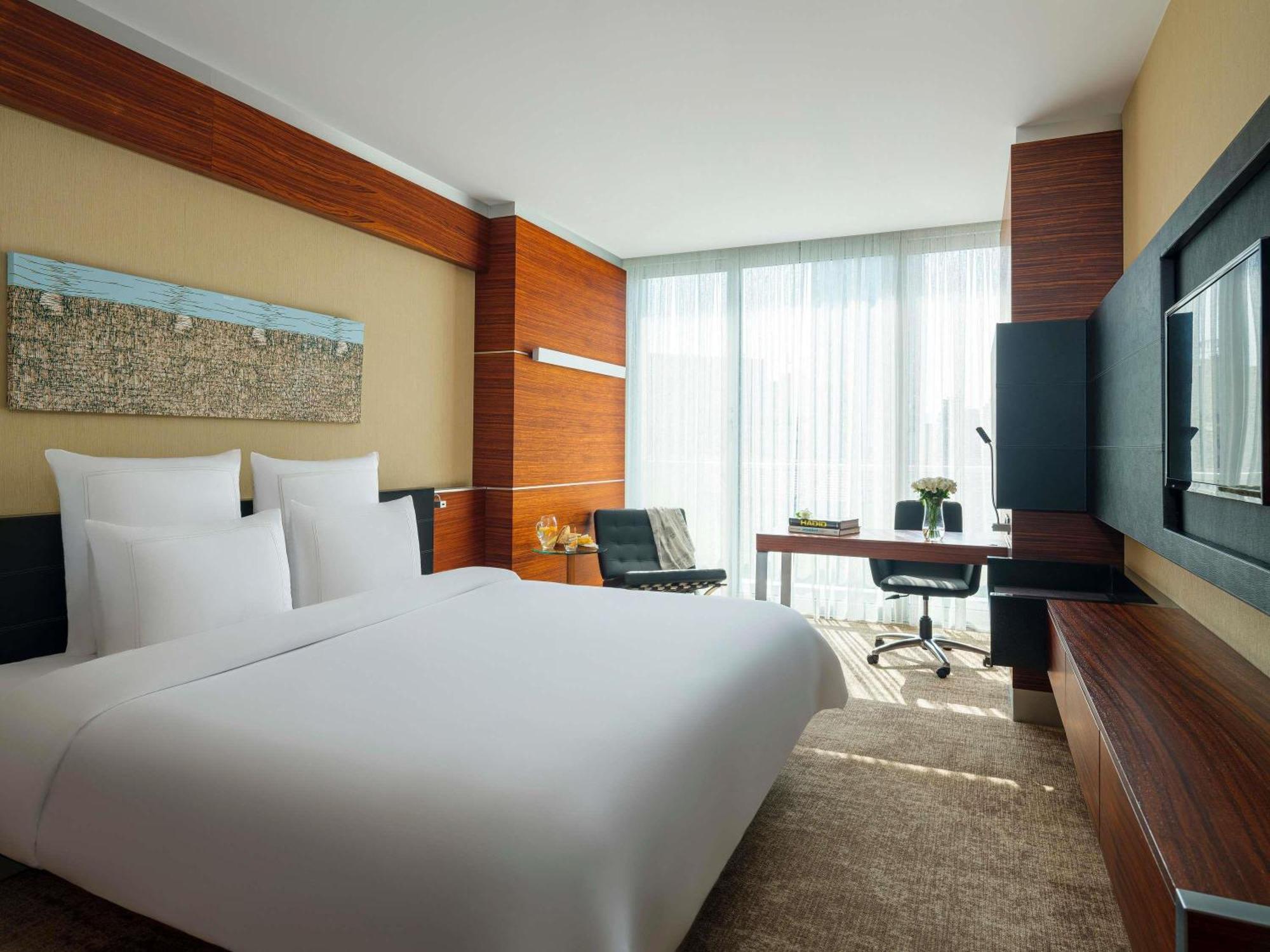 Swiss Classic Room King City View