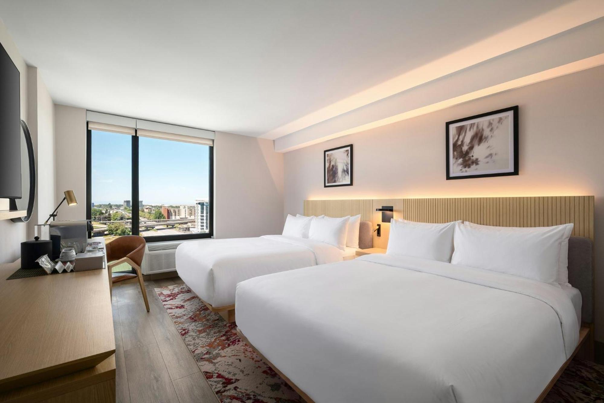 Deluxe Room Two Queen Beds Smoke