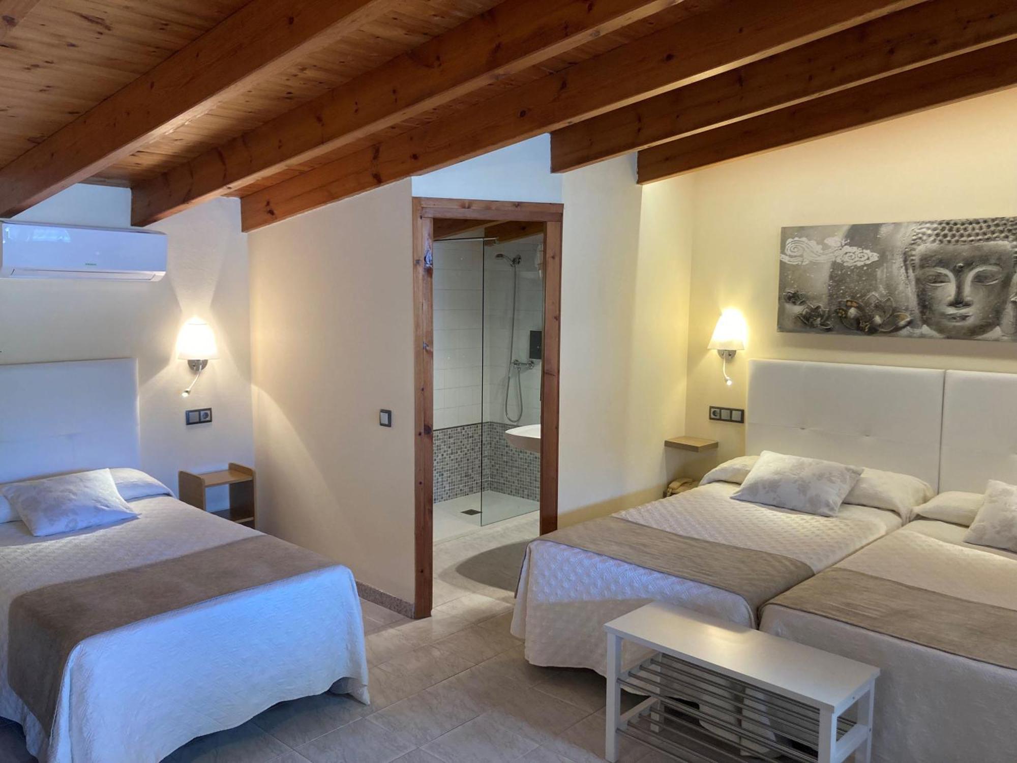 Triple Room