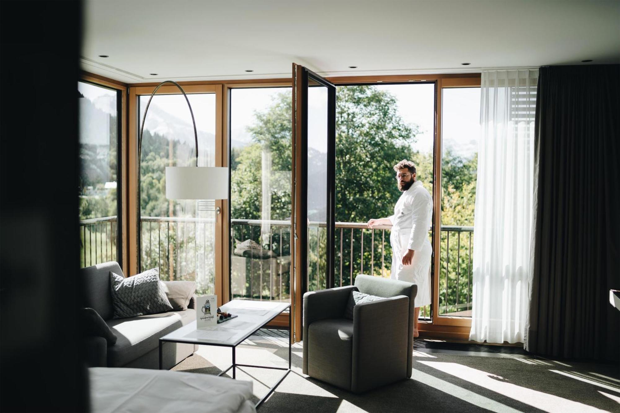 Mountain View Room