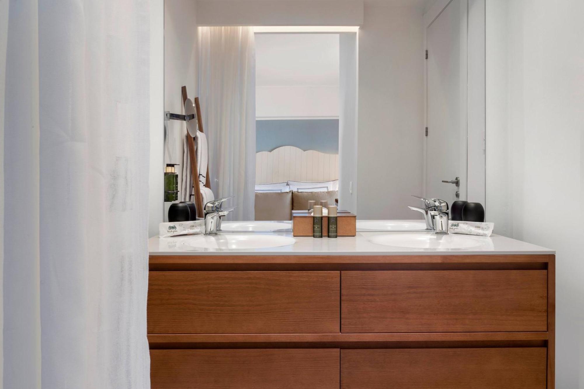 The Level Room Sea View