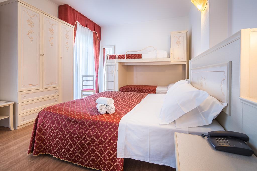 Family Room (2 Adults + 2 Children) with Balcony,189713041:JPEG