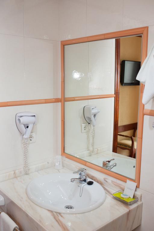 Habitación Individual con balcón