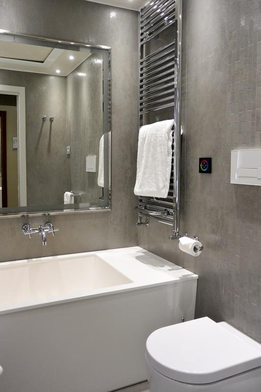 Deluxe Double or Twin Room with Grand Canal View,707899630:JPEG