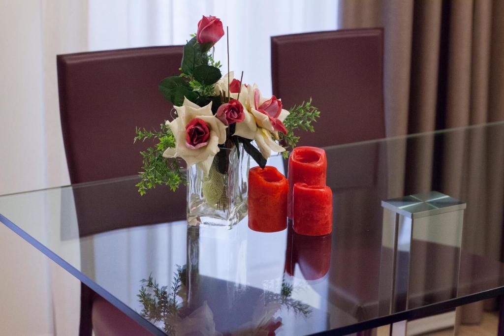 Two-Bedroom Apartment,28247978:JPEG