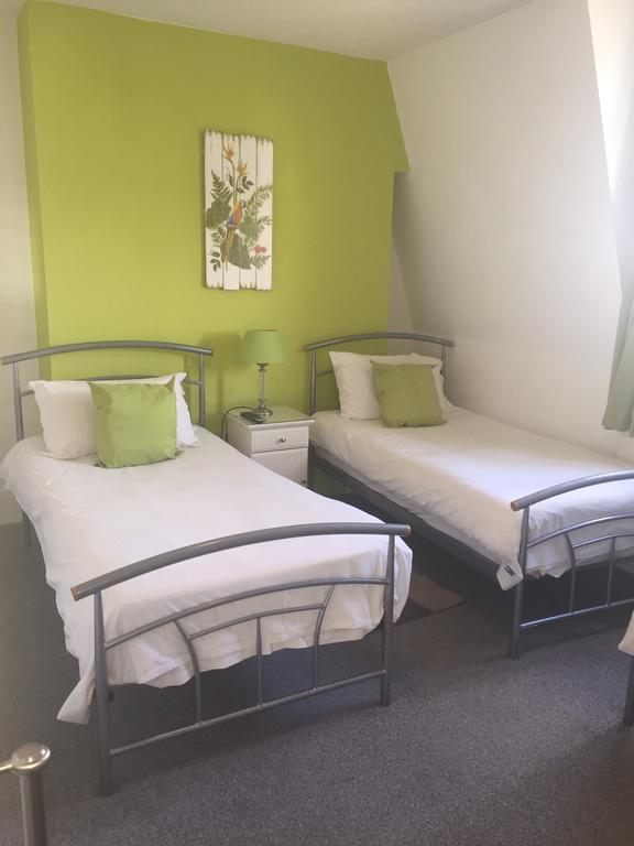 Triple Room,396204990:JPEG