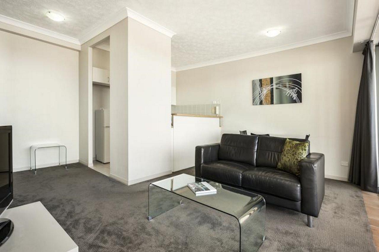 One-Bedroom Apartment,698151990:JPEG