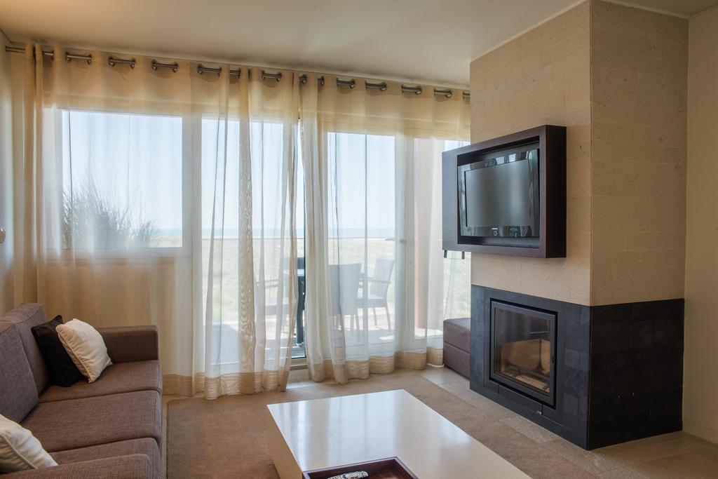 One-Bedroom Apartment Sea View