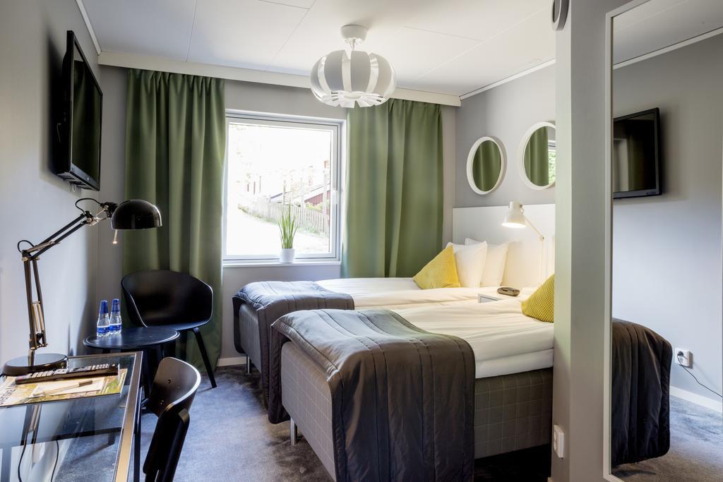 Twin Room,514515459:JPEG