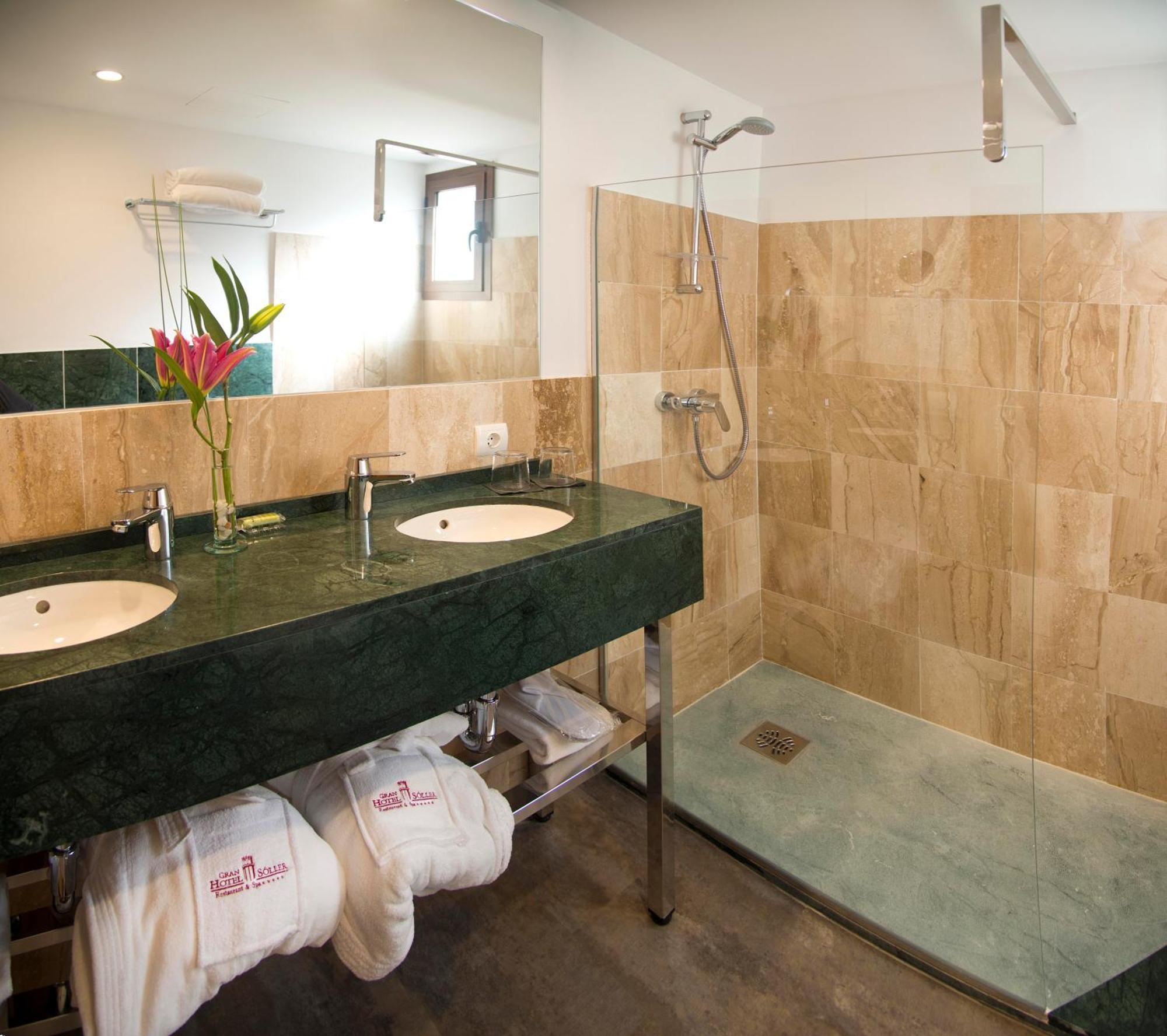 Standard Double or Twin Room Annex