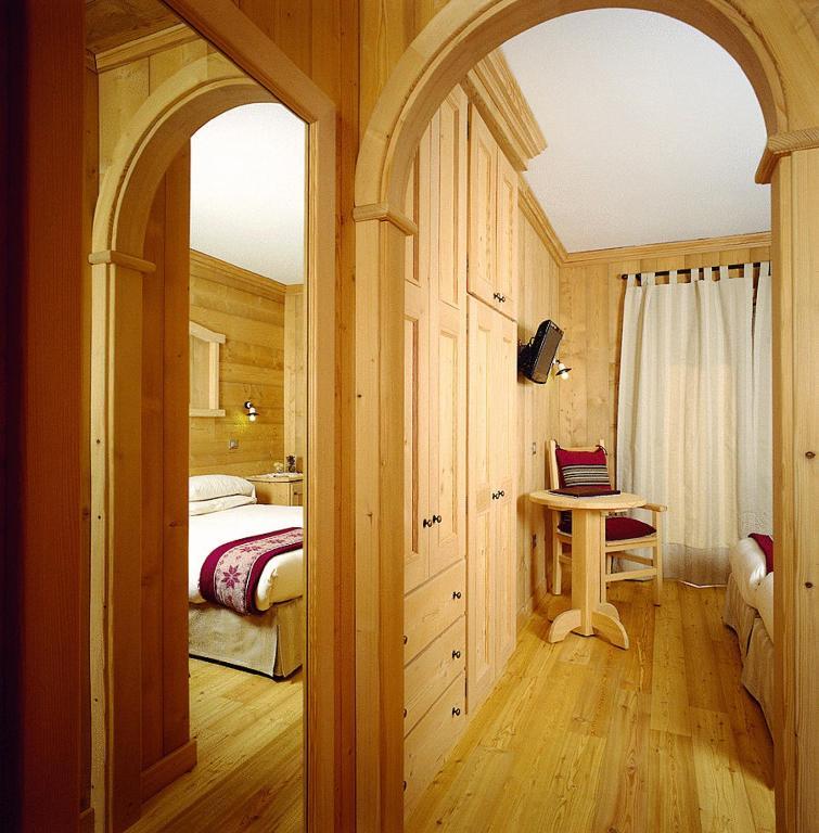 Double Room,61842037:JPEG