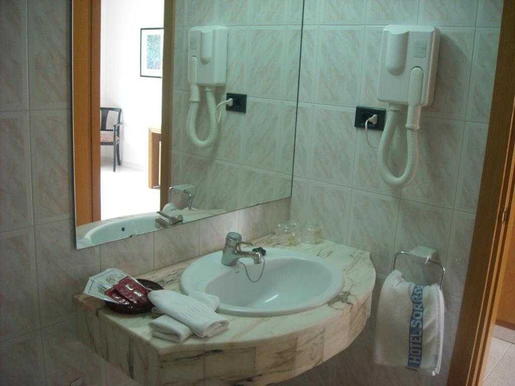 Executive Double Room with Two Double Beds,1589213939:JPEG