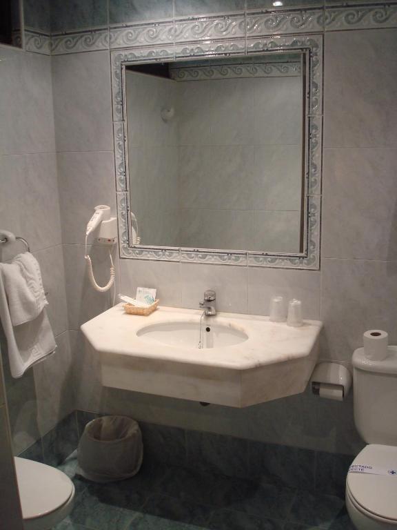 Single Room,62922166:JPEG