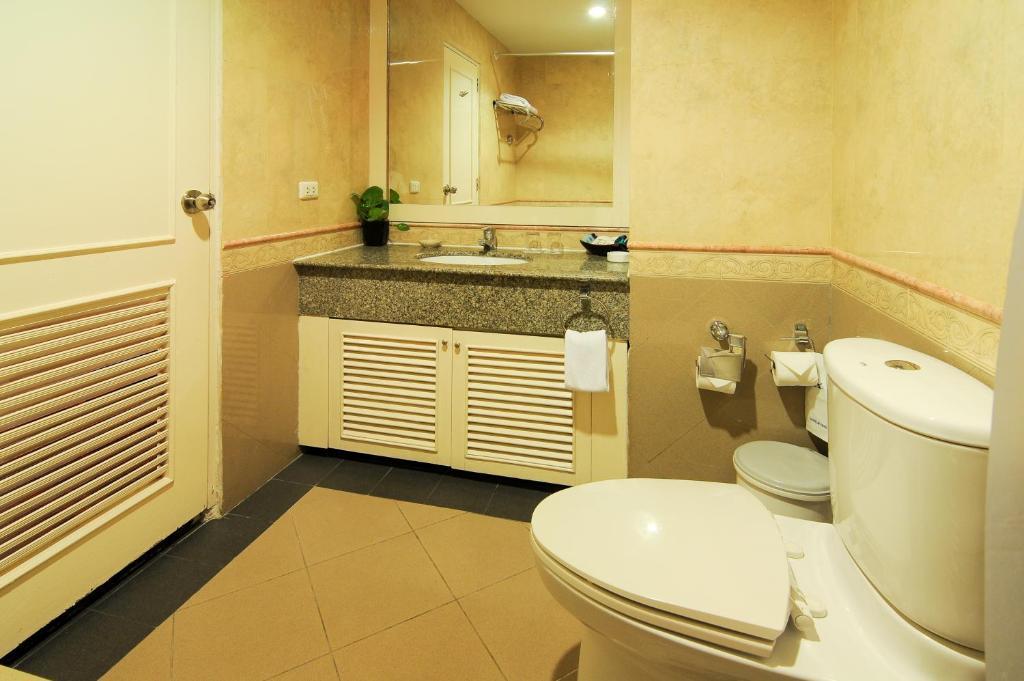 Admiral Suite One-Bedroom with Balcony,63584761:JPEG