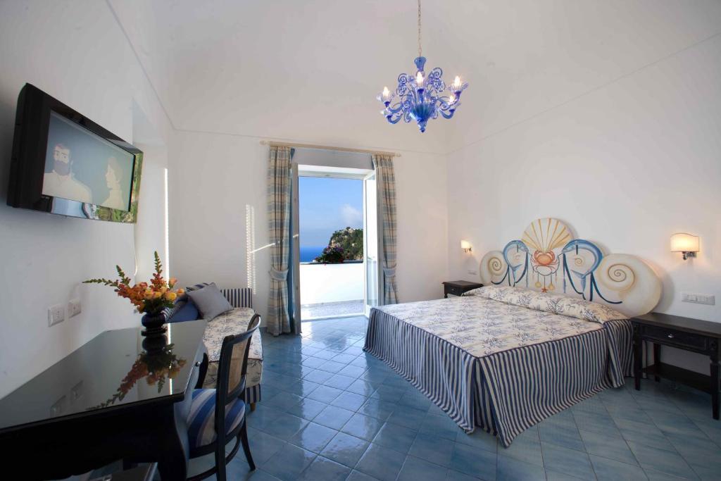 Deluxe Triple Room with Sea View,1119757206:JPEG