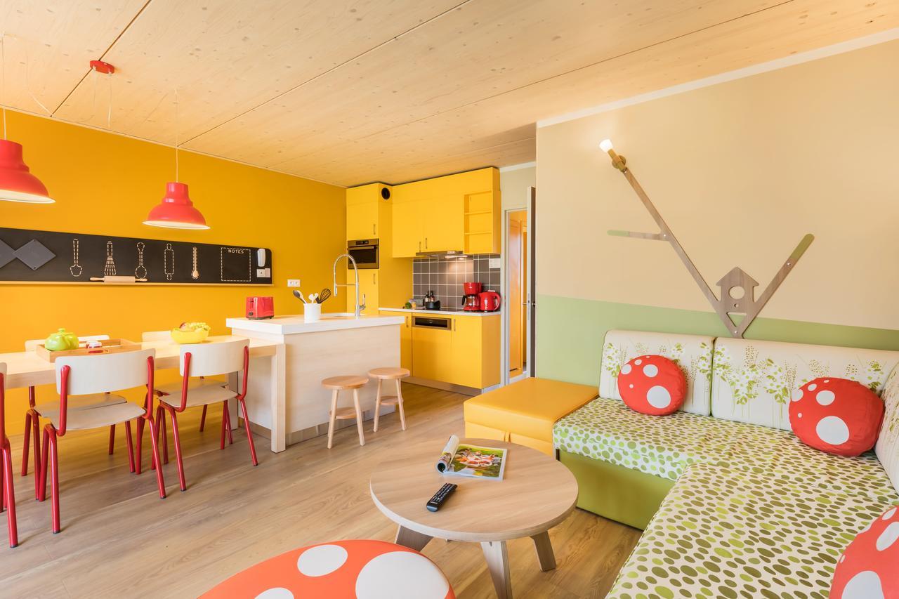 Three-Bedroom Cottage Comfort,653759559:JPEG