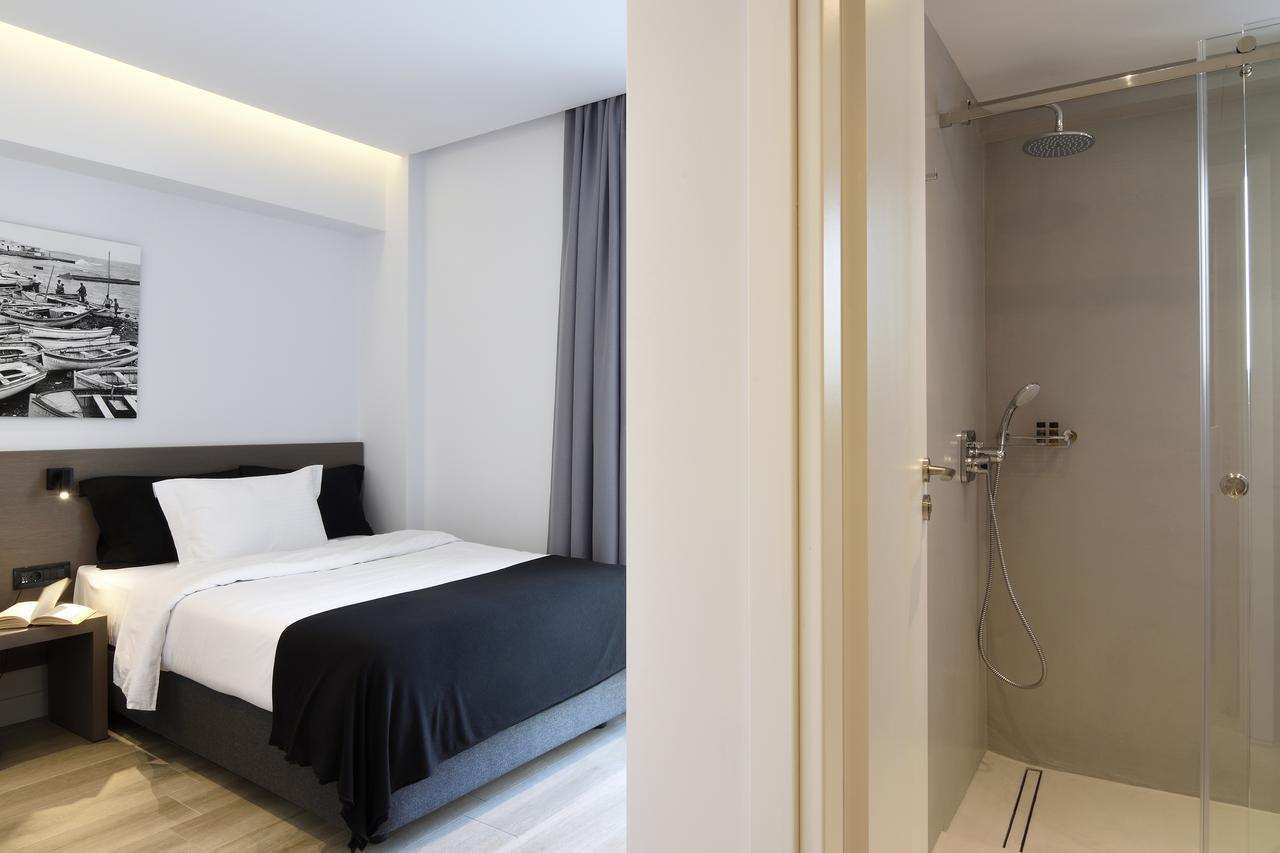 Single Room,664639950:JPEG
