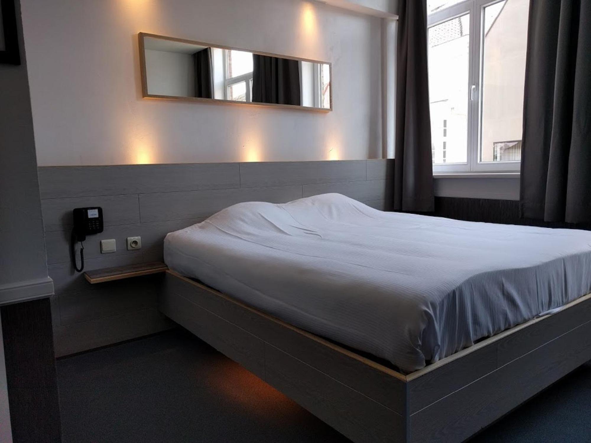 Standard Double Room,683448987:JPEG