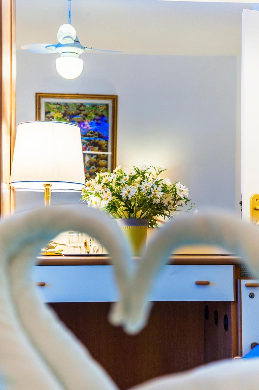 Triple Room with Balcony,1447250707:JPEG