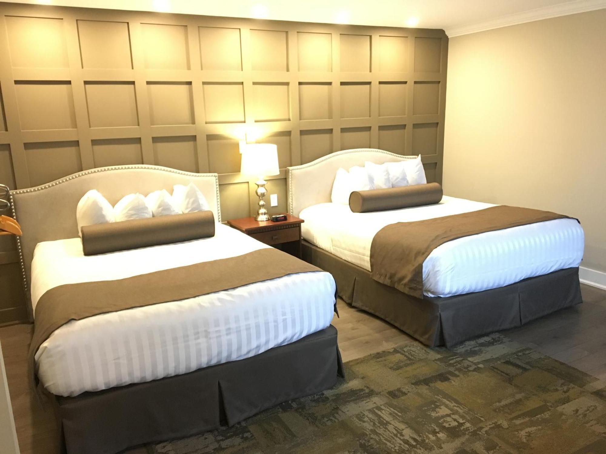 Deluxe Queen Room Two Queen Beds