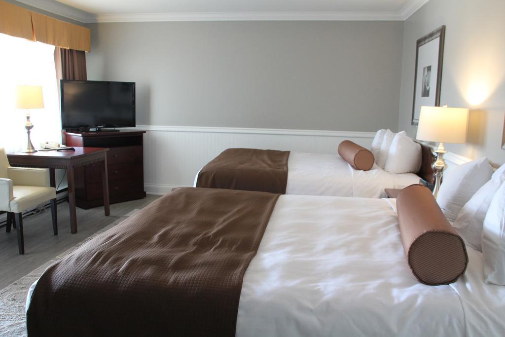 Deluxe Queen Room Two Queen Beds