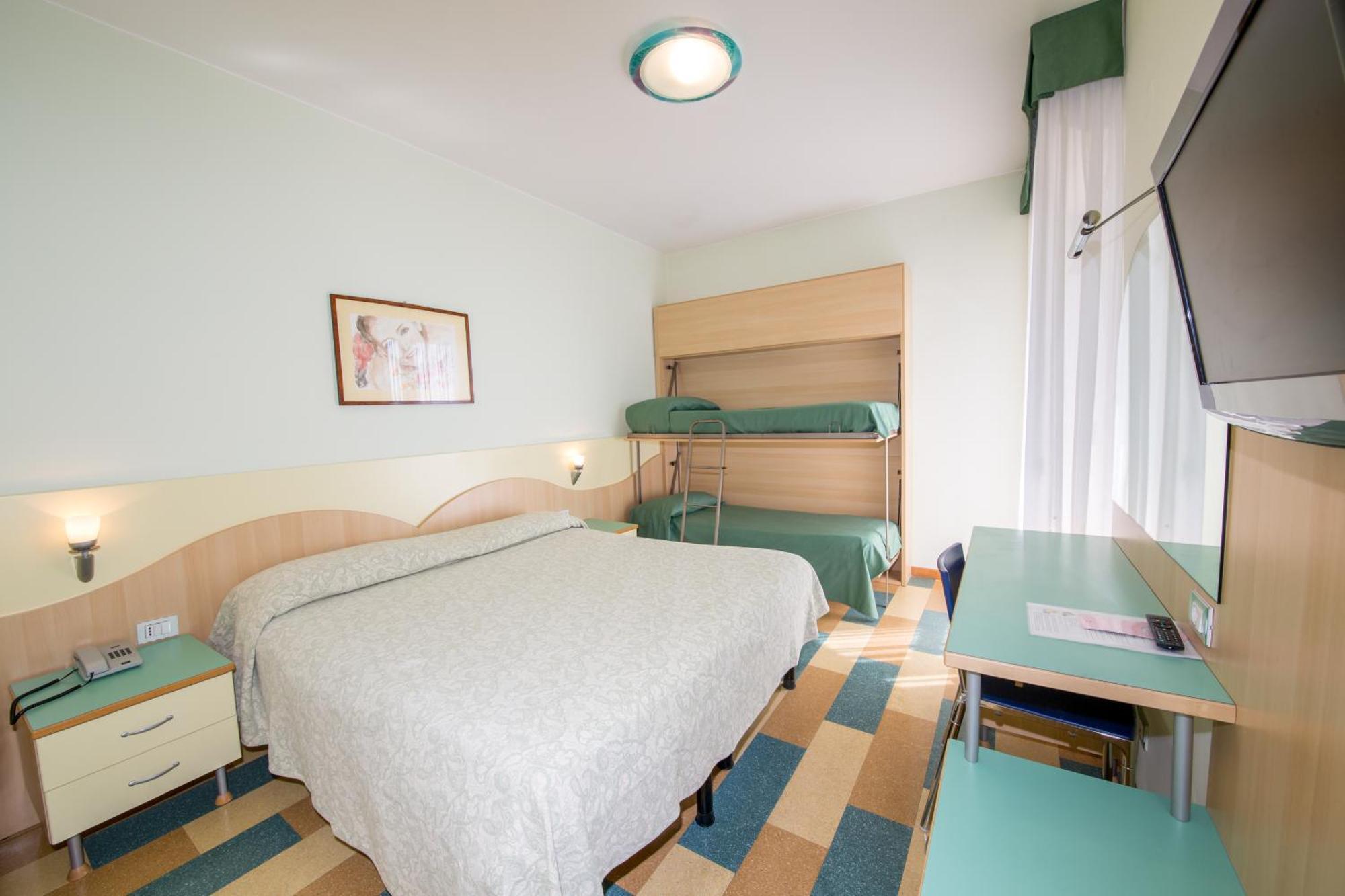 Doppel-/Zweibettzimmer mit Meerblick