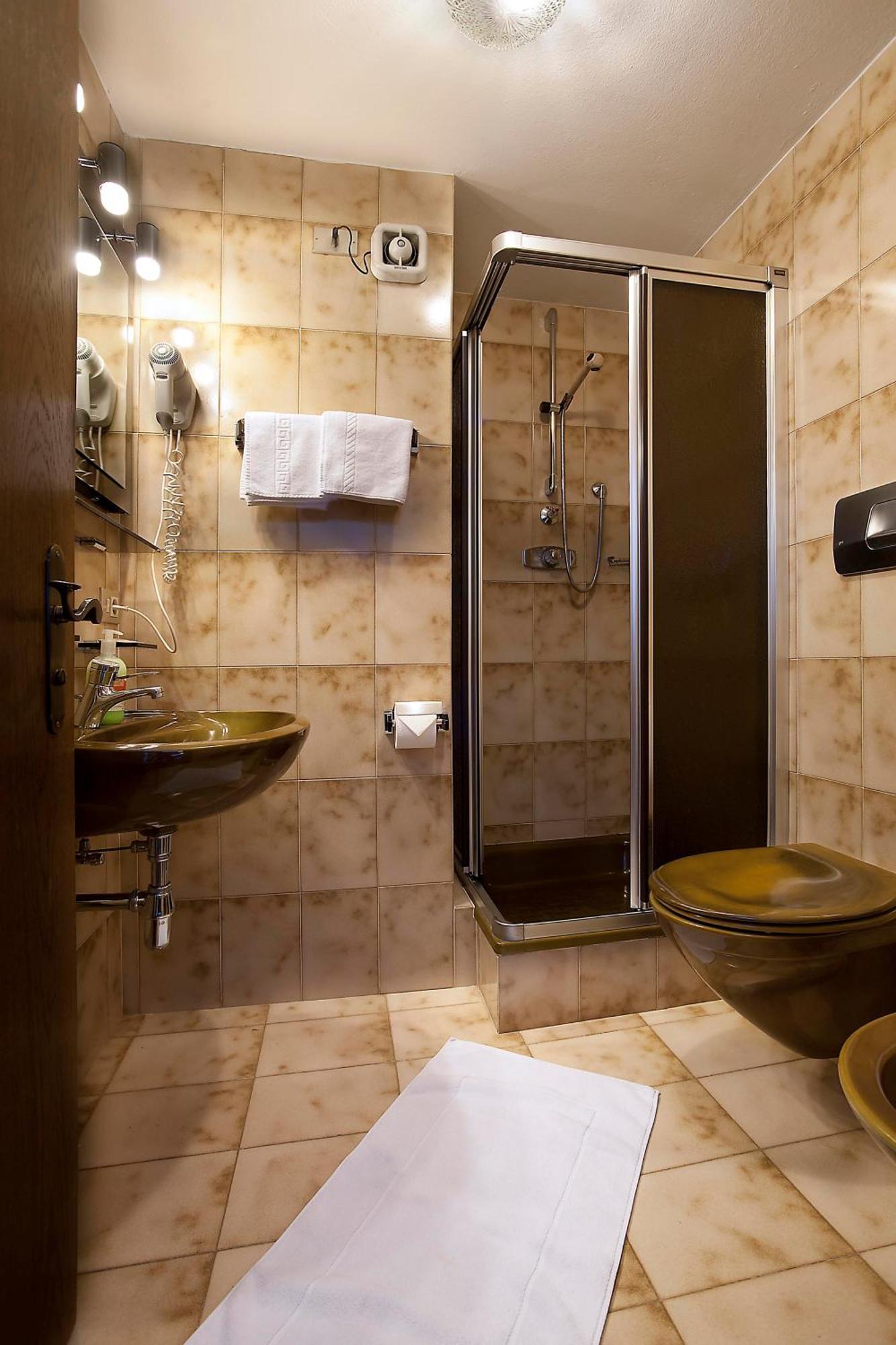 Single Room,753274250:JPEG