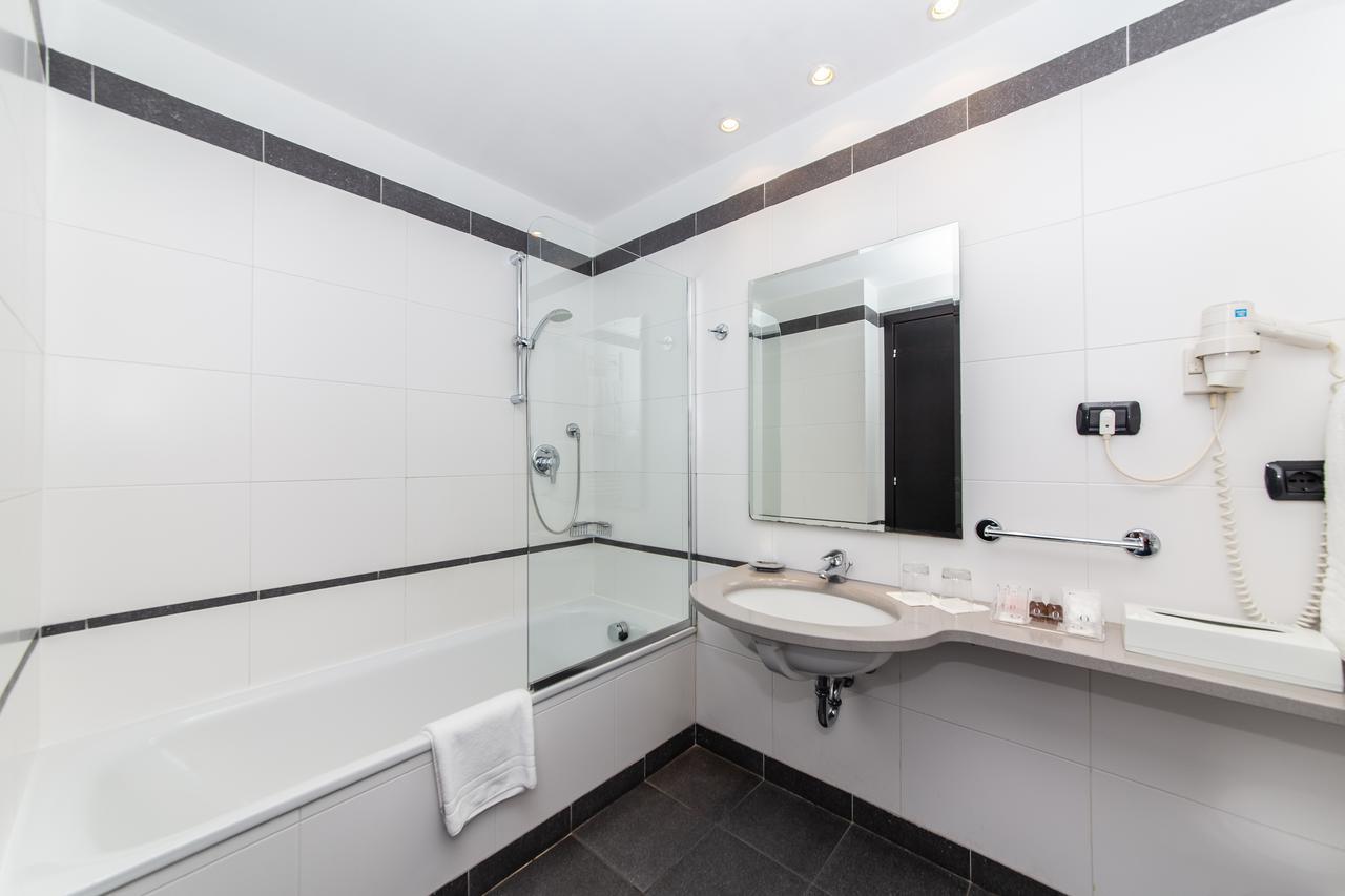 Classic Double Room (1 Adult),719046100:JPEG