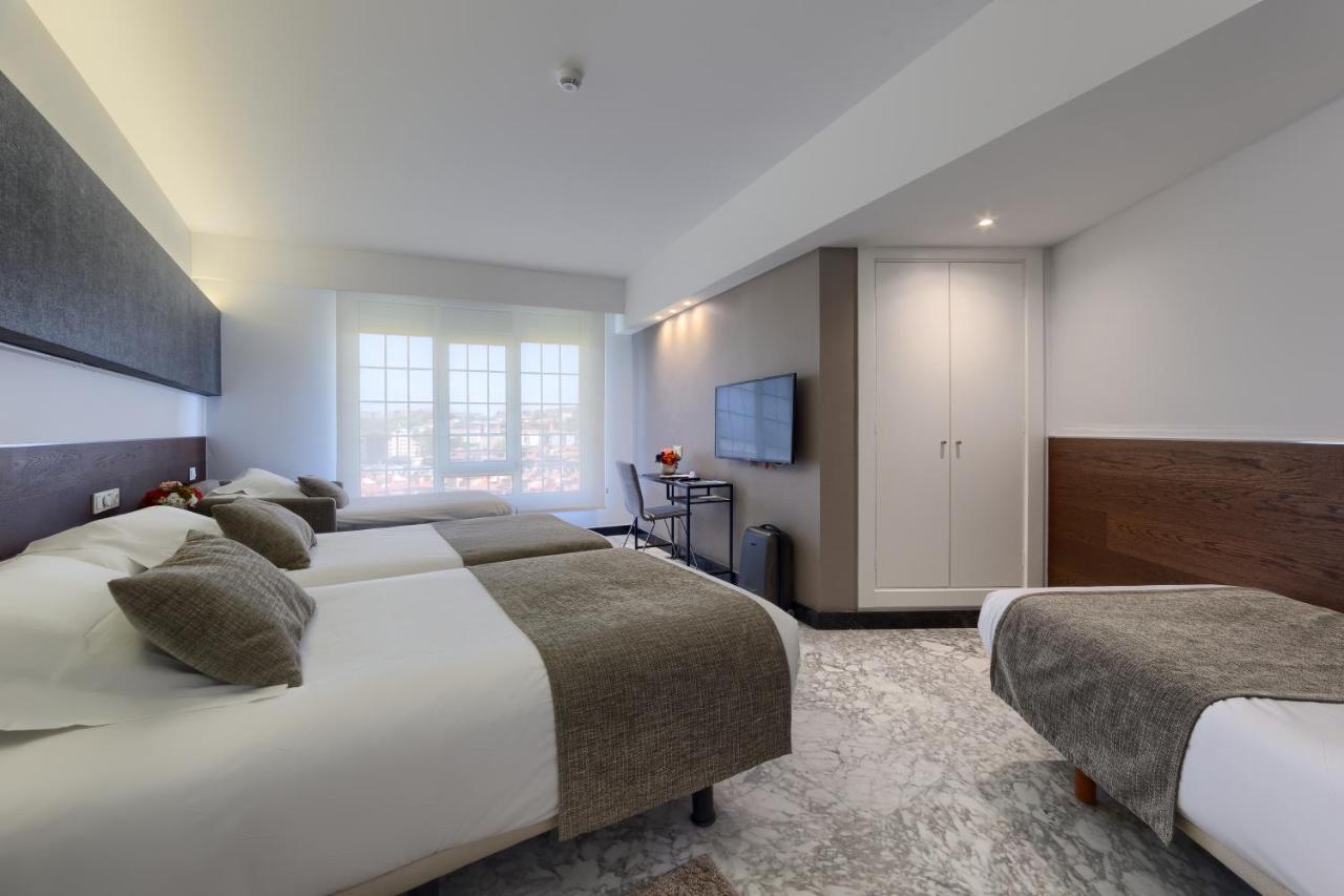 Chambre Triple avec Canapé-Lit