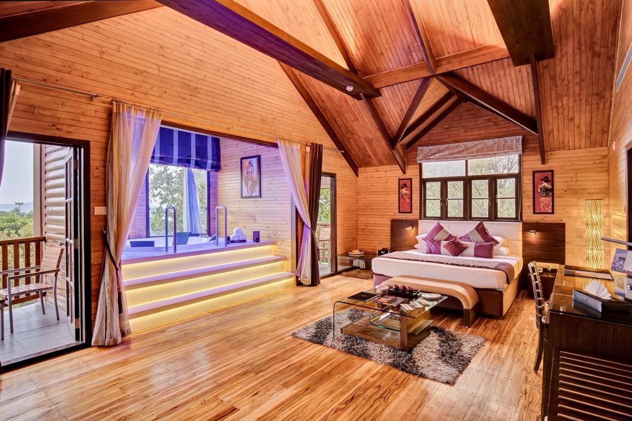 Aussie Suite Complimentary 15-minute foot spa a Couple Enjoy 21 Happy Hours on Activities Spa & Salon Access to Water Sports & Recreational Centre