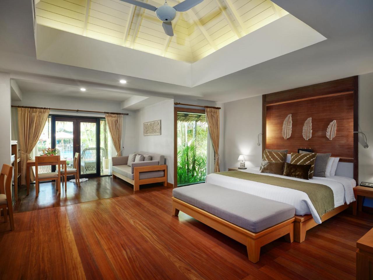 Villa Side Seaview