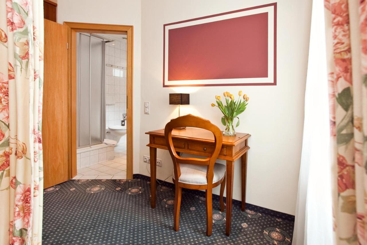 Deluxe Single Room
