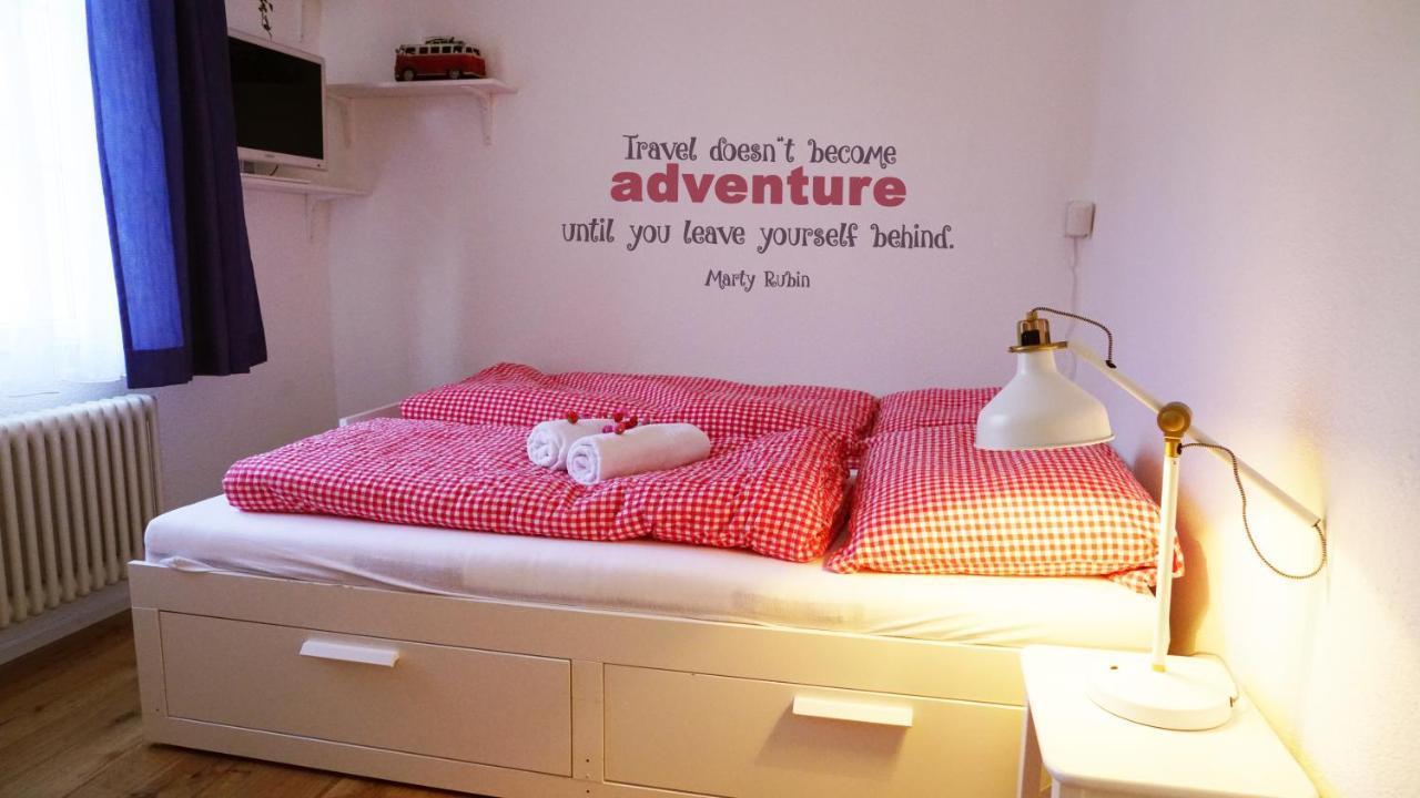 Small Double Room,766131271:JPEG