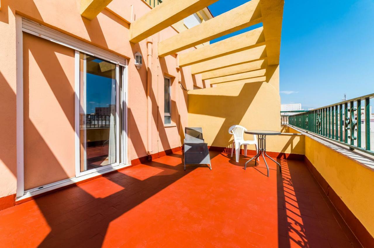 Single Room Balcony
