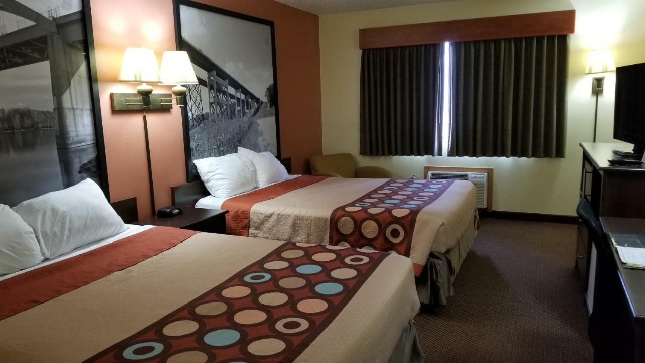 Queen Room Two Queen Beds Non-Smoking