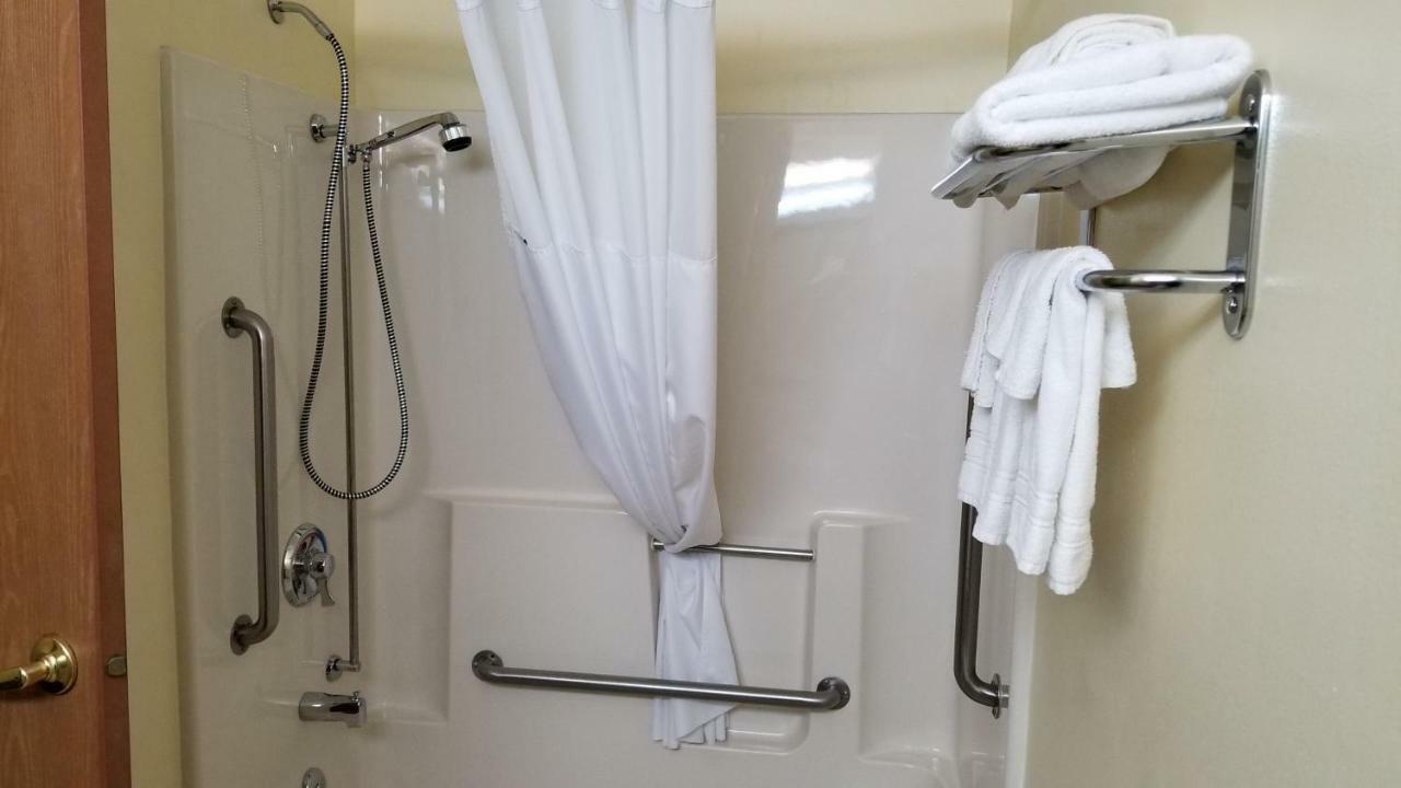 King Room Mobility Access or Non-Smoking