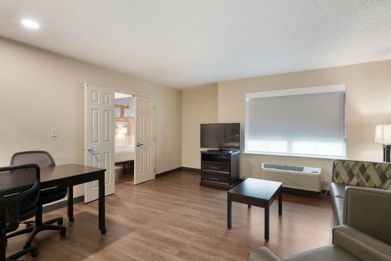 One Bedroom Suite with Two Double Beds - Non-Smoking