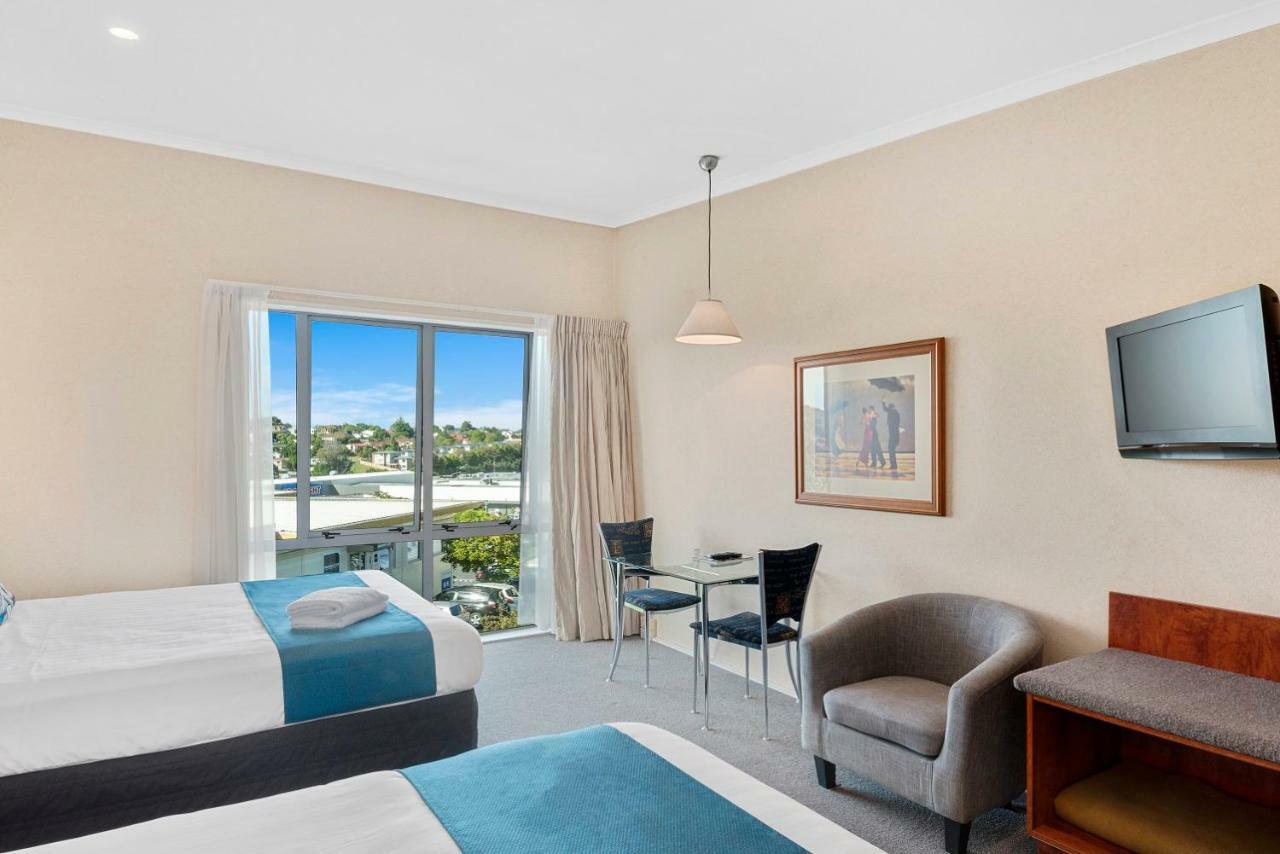 Twin Queen Room